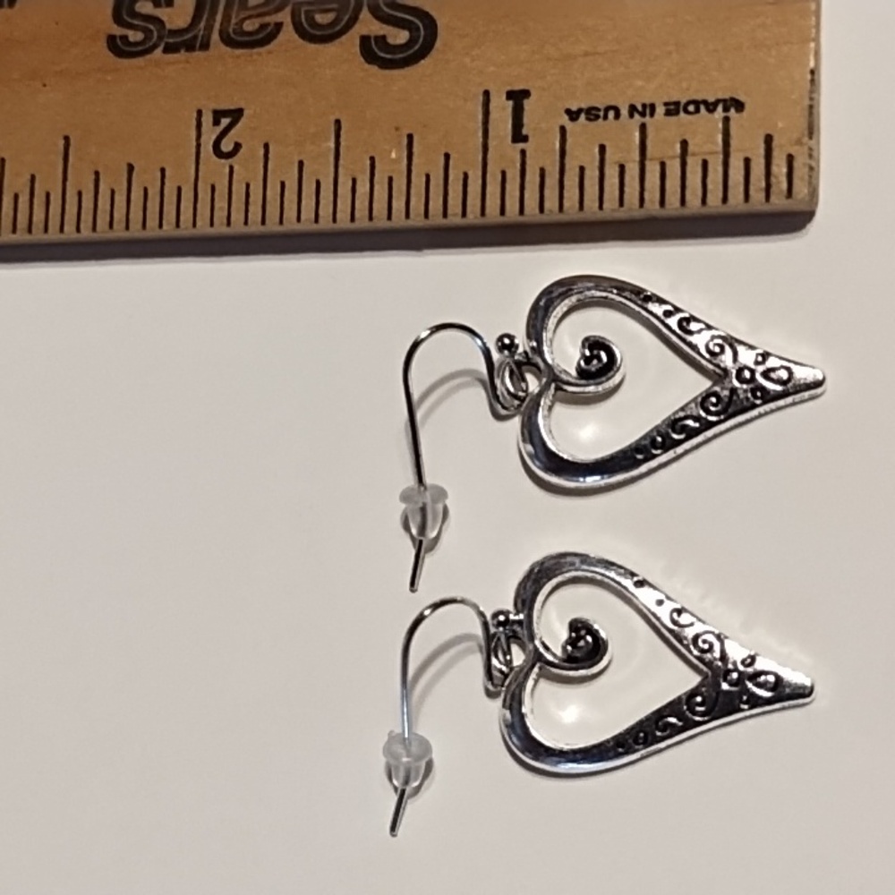 NWT Heart Earrings - Picture 6 of 6